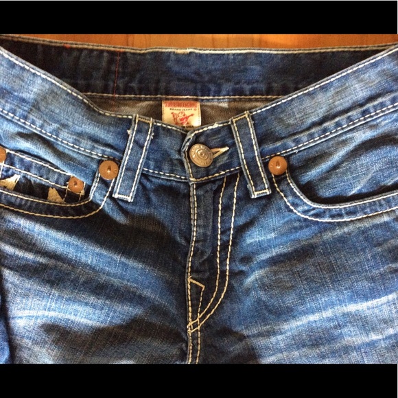 **SOLD** True Religion Rainbow Bobby Jeans - Picture 3 of 3
